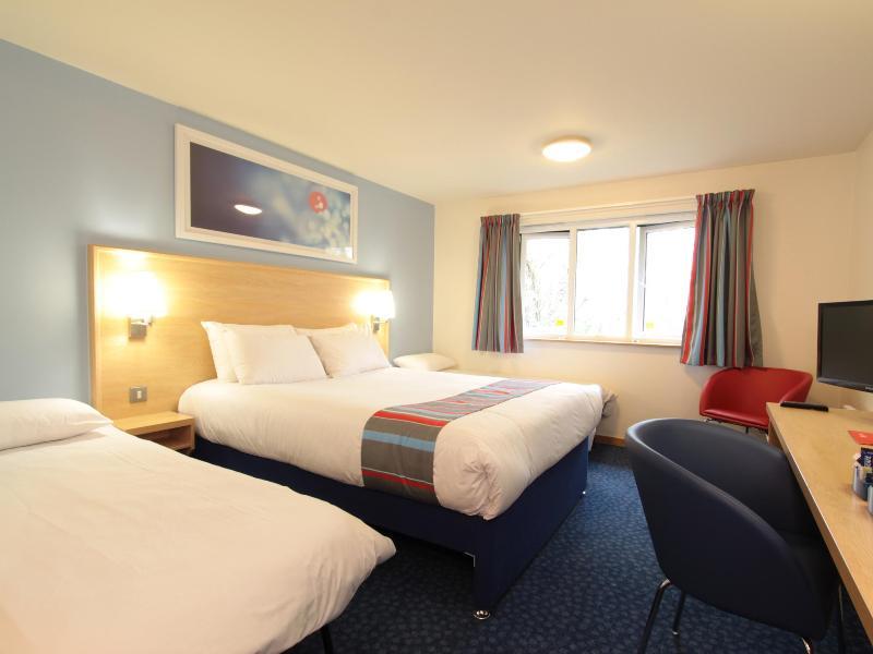 Travelodge Swansea M4 Extérieur photo